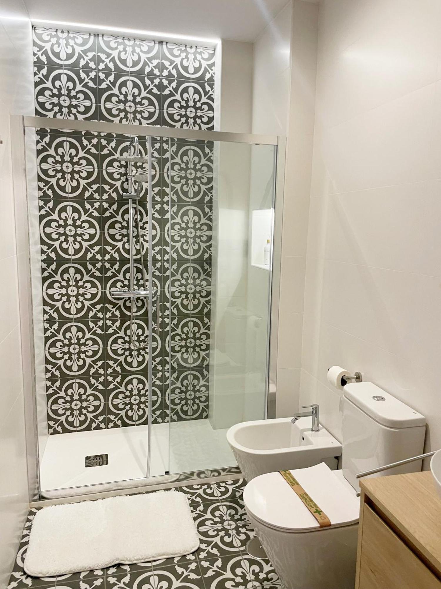 Piso Familiar Con Tres Habitaciones En La Goleta มาลากา ภายนอก รูปภาพ